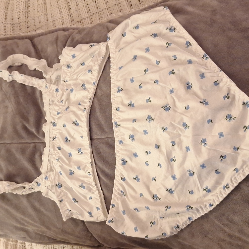 Floral White and Blue Floral Lingerie Set Size L - Picture 5 of 6